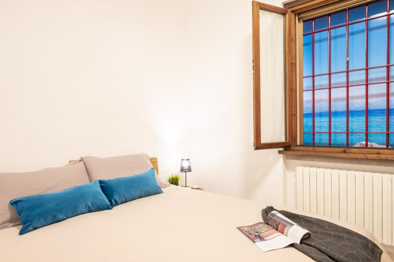 Apartamento Casa Dolce Casa Desenzano - 2 Passi Dal Lago Desenzano del Garda Exterior foto