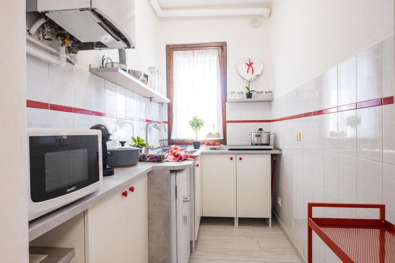 Apartamento Casa Dolce Casa Desenzano - 2 Passi Dal Lago Desenzano del Garda Exterior foto